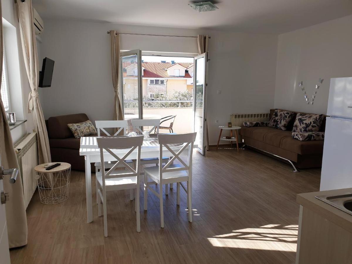 Premium Apartments Adore Novalja Exterior photo